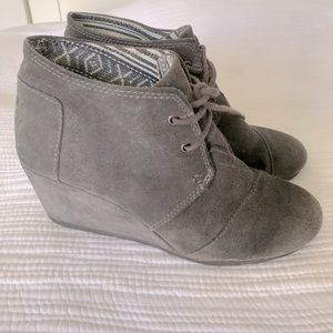 TOMS Kala Desert Wedge Bootie Grey. Size 7.5